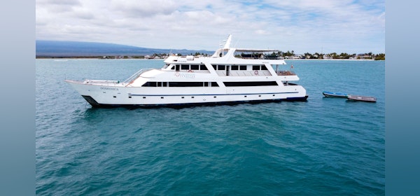 137′ costume GALAPAGOS SEA STAR YACHT For Charter