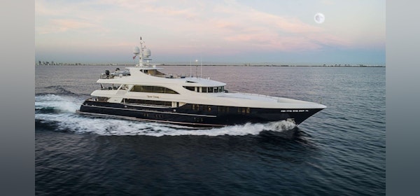 157′ Trinity Yachts MISS CHRISTINE For Charter