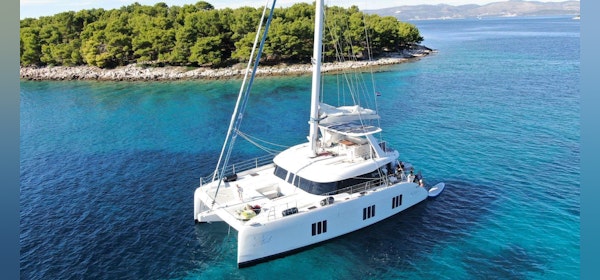 49′ Sunreef Yachts TIRIL For Charter