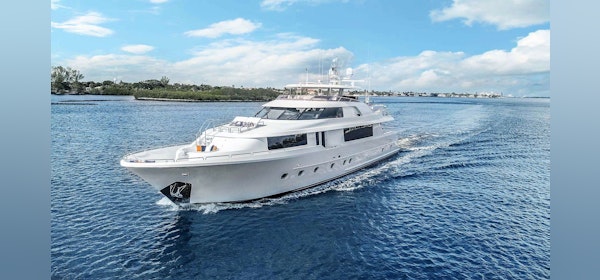 112′ Westport LUCKY LADY For Charter