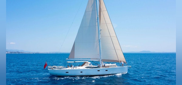 82′ Oyster Marine CHAMPAGNE HIPPY For Charter